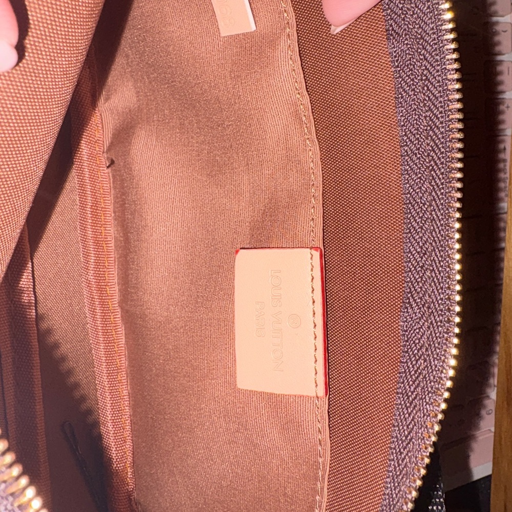 Louis Vuitton Monogram Canvas Multi-Pochette with Black Strap and Gold Hardware - Picture 4 of 5